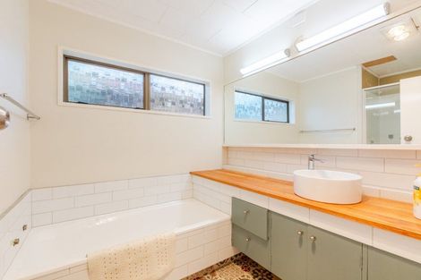 Photo of property in 3/92 Guppy Road, Greenmeadows, Napier, 4112