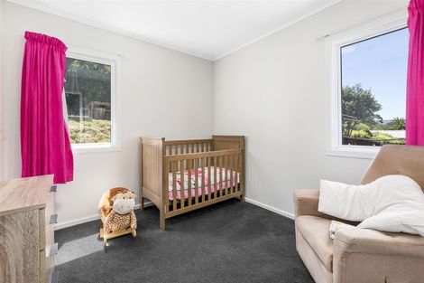 Photo of property in 11 Penryn Drive, Camborne, Porirua, 5026