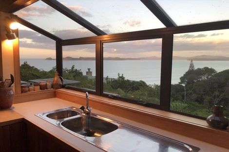 Photo of property in 38 Oneroa Road, Russell, 0202