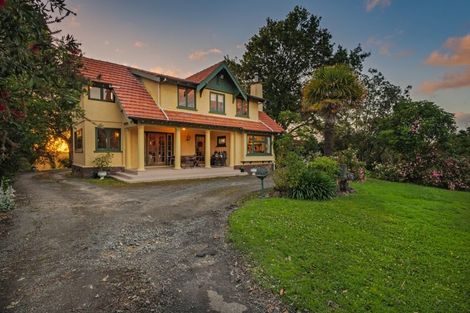 Photo of property in 2 Turitea Road, Fitzherbert, Palmerston North, 4472