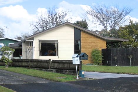 Photo of property in 18 Knightsbridge Place, Dinsdale, Hamilton, 3204