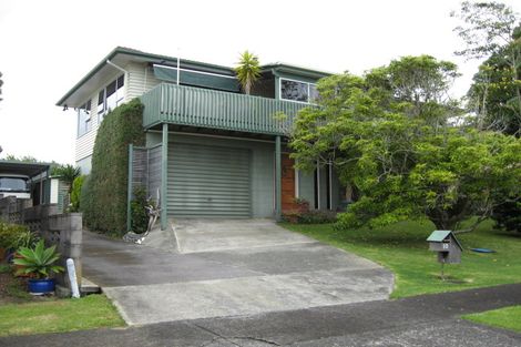 Photo of property in 10 Claresholm Place, Mangere Bridge, Auckland, 2022