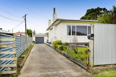 Photo of property in 43 Fox Street, Opunake, 4616