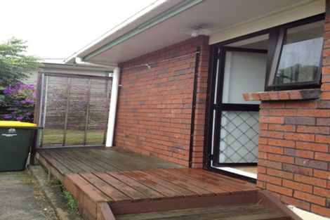 Photo of property in 2/69 Orams Road, Hillpark, Auckland, 2102