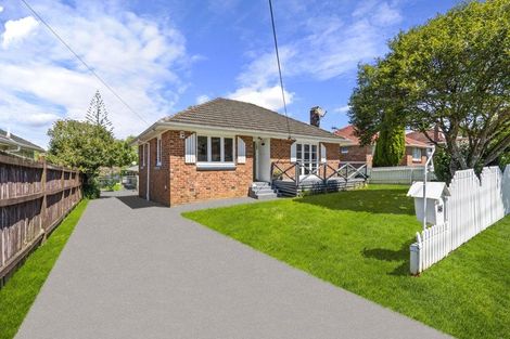 Photo of property in 146 Seabrook Avenue, New Lynn, Auckland, 0600