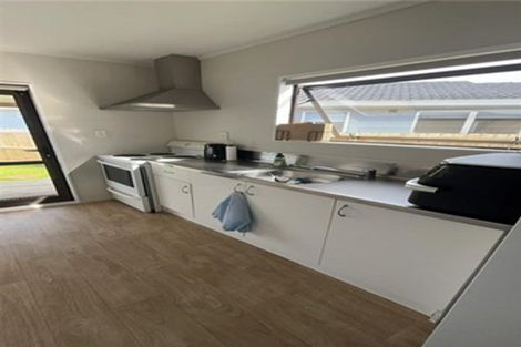 Photo of property in 10 Carey Place, Otara, Auckland, 2023