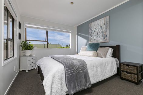 Photo of property in 5 Reynolds Place, Torbay, Auckland, 0630