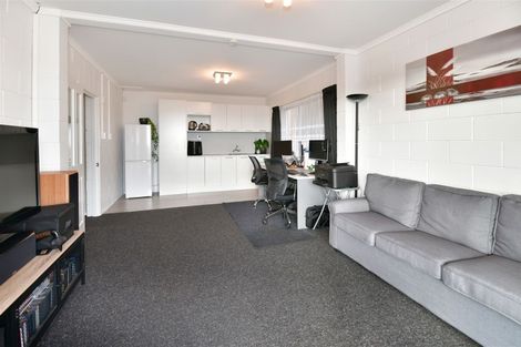 Photo of property in 972 Whangaparaoa Road, Manly, Whangaparaoa, 0930