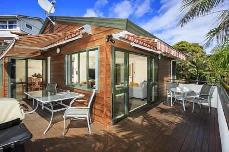 Photo of property in 1/177 Carlisle Road, Northcross, Auckland, 0632