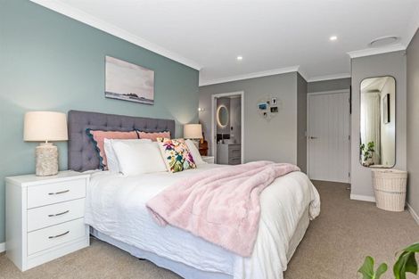 Photo of property in 45 Ken Douglas Drive, Aotea, Porirua, 5024