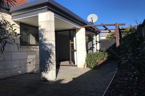 Photo of property in 8/4 Broadbent Street, Riccarton, Christchurch, 8041