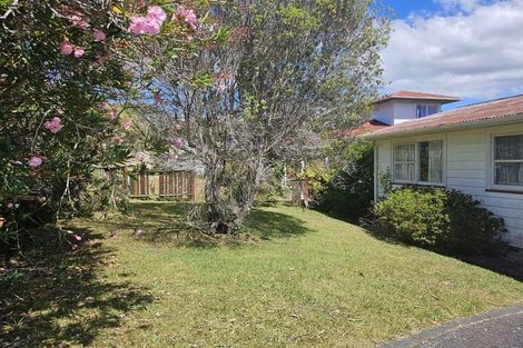 Photo of property in 30 Hatherlow Street, Glenfield, Auckland, 0629