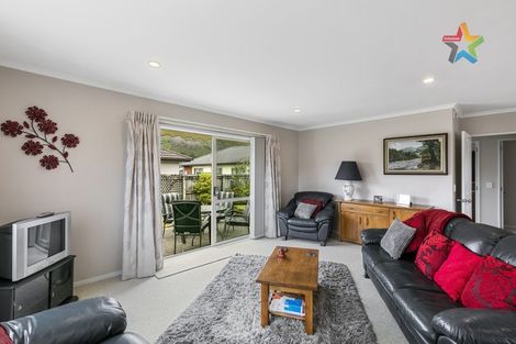 Photo of property in 38 Woodland Mews, Wainuiomata, Lower Hutt, 5014