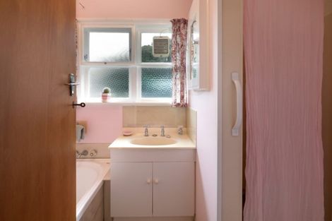 Photo of property in 92 Chester Road, Tawa, Wellington, 5028