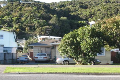 Photo of property in 23 Stokes Valley Road, Stokes Valley, Lower Hutt, 5019