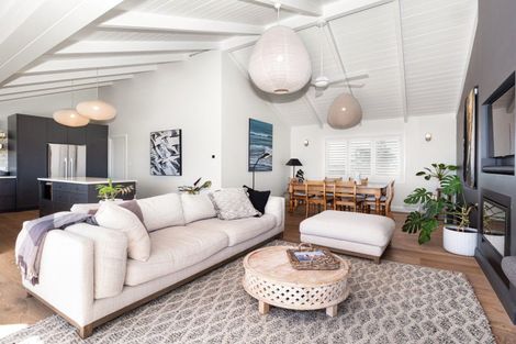 Photo of property in 153 Karewa Parade, Papamoa Beach, Papamoa, 3118