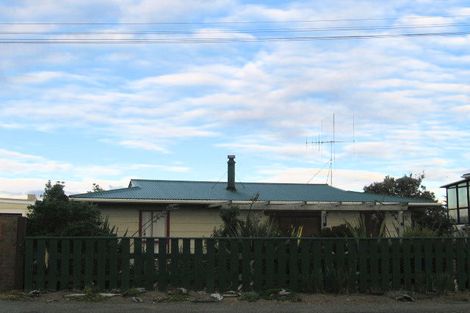 Photo of property in 14 Moana Street, Otaki Beach, Otaki, 5512