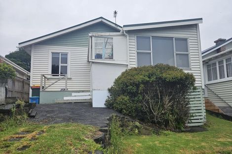 Photo of property in 69 Pendarves Street, New Plymouth, 4310