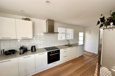 Photo of property in 207 Tamaki Road, Whangamata, 3620