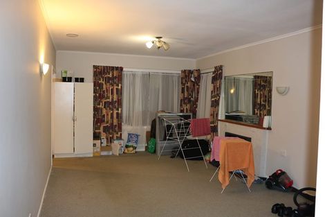Photo of property in 71 Oakdale Road, Mount Roskill, Auckland, 1041