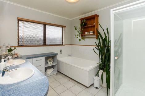 Photo of property in 22 Otatara Road, Taradale, Napier, 4112