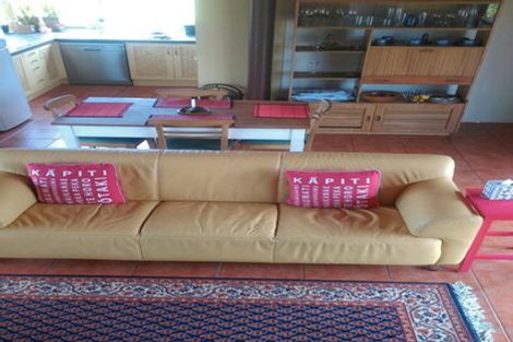 Photo of property in 106 Paetawa Road, Peka Peka, Waikanae, 5391