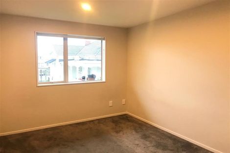 Photo of property in 21/45a Swanson Road, Henderson, Auckland, 0610