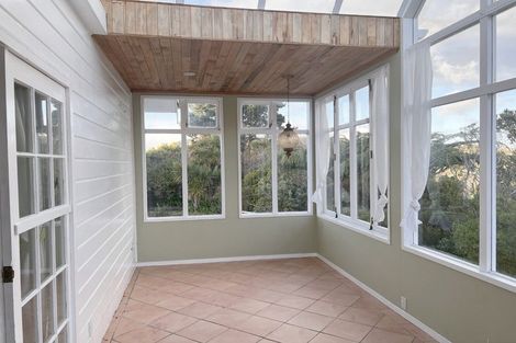 Photo of property in 43 David Crescent, Karori, Wellington, 6012