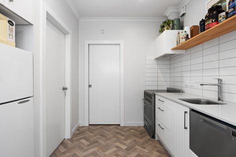 Photo of property in Mclean Towers, 2h/3 Shakespeare Road, Napier South, Napier, 4110