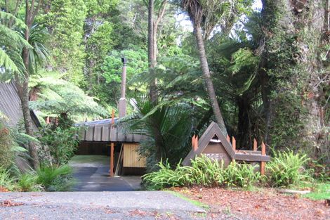 Photo of property in 10 Taraire Road, Titirangi, Auckland, 0604