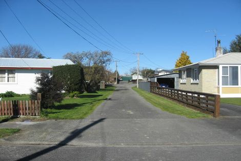 Photo of property in 6 Hughan Place, Carterton, 5713