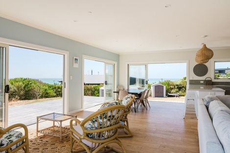 Photo of property in 28 Tama Road, Riversdale Beach, Masterton, 5872