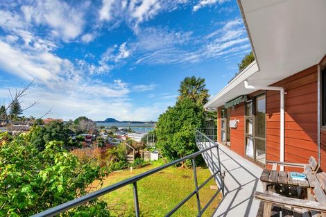 Photo of property in 29 Omokoroa Road, Omokoroa, 3114