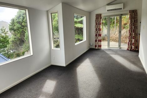 Photo of property in 17 Manitoba Place, Kingston, Wellington, 6021