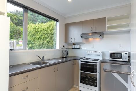 Photo of property in 5a Angle Street, Picton, 7220