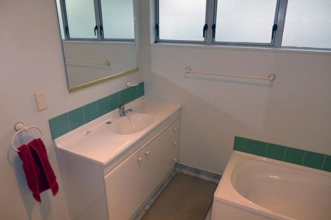 Photo of property in 135 Milton Road, Bluff Hill, Napier, 4110