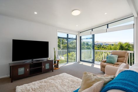 Photo of property in 12a Silverbirch Grove, Churton Park, Wellington, 6037