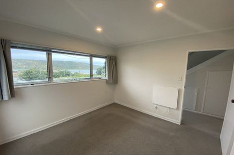 Photo of property in 3/48 Paremata Crescent, Paremata, Porirua, 5024