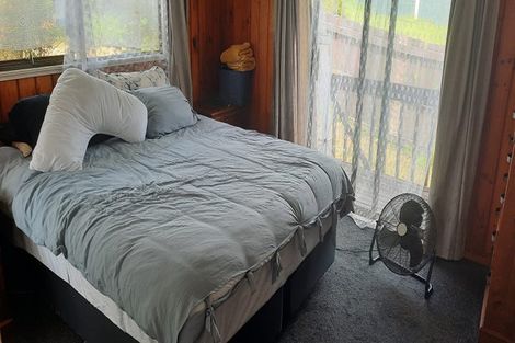 Photo of property in 18 Prince Regent Drive, Half Moon Bay, Auckland, 2012