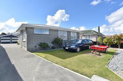Photo of property in 32 Reynolds Avenue, Bishopdale, Christchurch, 8053