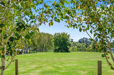 Photo of property in 44 Hardens Lane, Paremoremo, Auckland, 0632