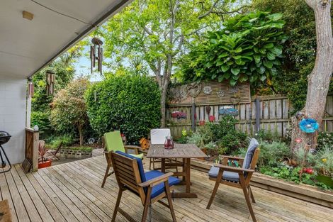 Photo of property in 22 Huia Street, Waiuku, 2123