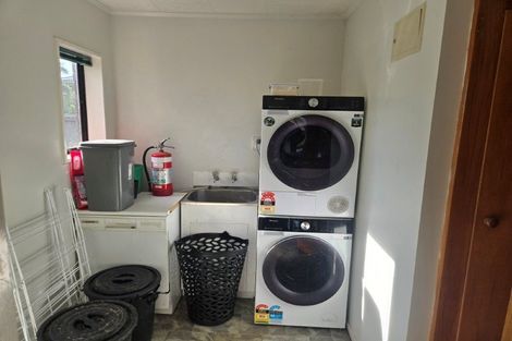 Photo of property in 1/130 Middlepark Road, Sockburn, Christchurch, 8042