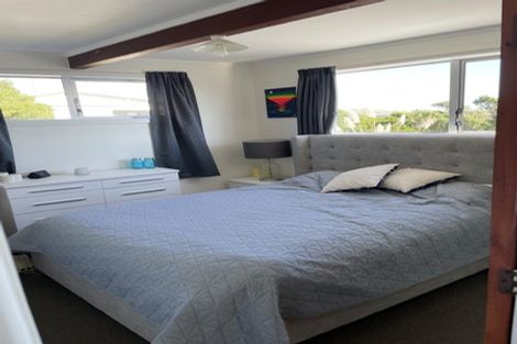 Photo of property in 61a Baylands Drive, Newlands, Wellington, 6037