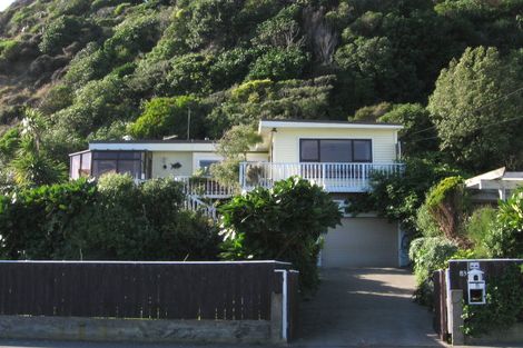 Photo of property in 83 Moana Road, Plimmerton, Porirua, 5026