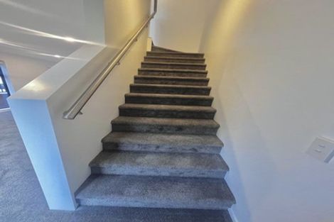 Photo of property in 1/23 Awaroa Road, Sunnyvale, Auckland, 0612