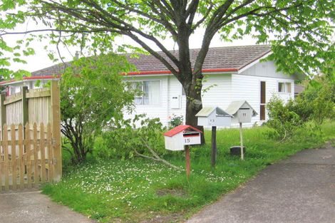 Photo of property in 15 Seakens Way, Glen Eden, Auckland, 0602