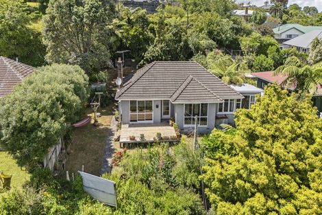 Photo of property in 35 Queens Road, Glen Avon, New Plymouth, 4312
