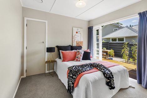 Photo of property in 142 Campbell Street, Karori, Wellington, 6012
