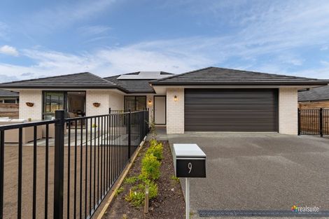 Photo of property in 9 Shearwater Lane, Whitby, Porirua, 5024